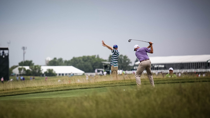 And follows with his 917F2 fairway on No. 7.